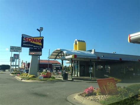 SONIC DRIVE-IN, Tulsa - 1919 S Memorial Dr - Updated 2024 Restaurant ...