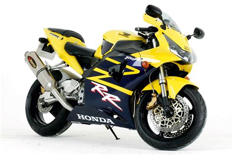 Buyer's Guide: Honda CBR900RR Fireblade | Visordown