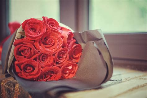 Red rose bouquet, Roses, Bouquet, Drops HD wallpaper | Wallpaper Flare