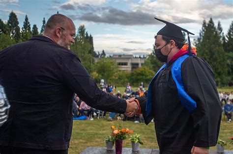 Creekside Community High School celebrates graduation - Tigard Life