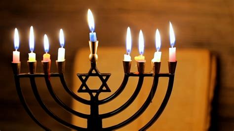 Hanukkah 2023: Adam Kulbersh creates 'Project Menorah' to keep lights ...