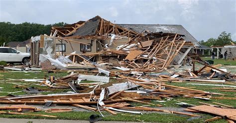 Suspected tornado damages homes and airport in Louisiana - CBS News