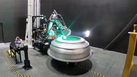 Watch a Robot 3D Printing the Rocket for Relativity Space’s First ...