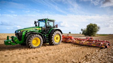 8R 370 | Large Tractors | Tractors | John Deere