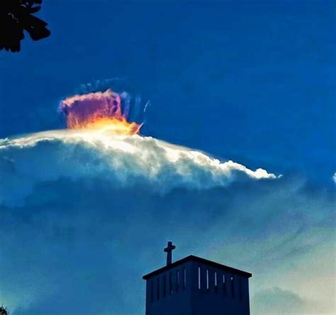 Spectacular cloud formation observed over Mansalay, Philippines ...