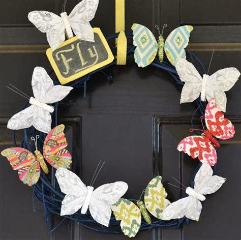 Springtime Paper Butterfly Wreath | AllFreePaperCrafts.com