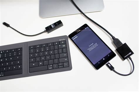 Cheap Continuum with an HDMI adapter for the Lumia 950 and Lumia 950 XL ...