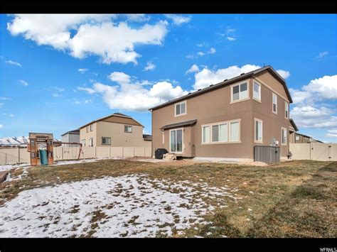 Homes In Saratoga Springs Utah for Rent | AdinaPorter