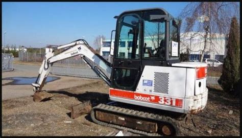 Bobcat 331 Price, Specs, Year Made, Review, Oil capacity, Lifting capacity