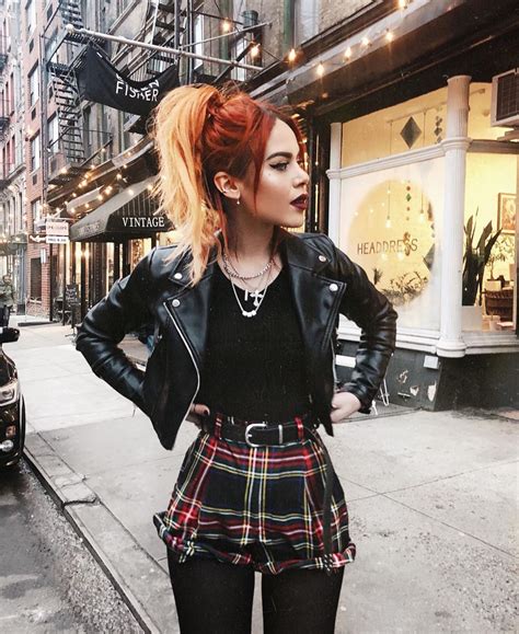 Lua on Instagram: "Vintage shopping in the city 😍" | Punk outfits ...