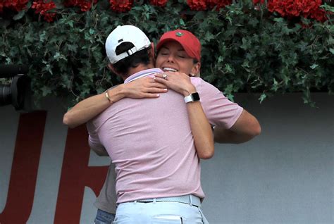 Photos: Rory McIlroy's Wife Goes Viral At Tour Championship - The Spun