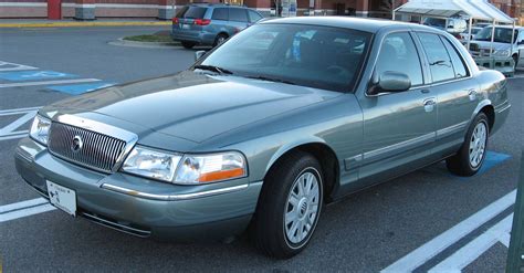 2005 Mercury Grand Marquis LSE - Sedan 4.6L V8 auto