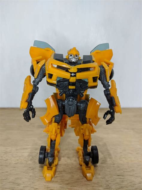 Transformers DOTM Deluxe Class Bumblebee, Hobbies & Toys, Toys & Games ...