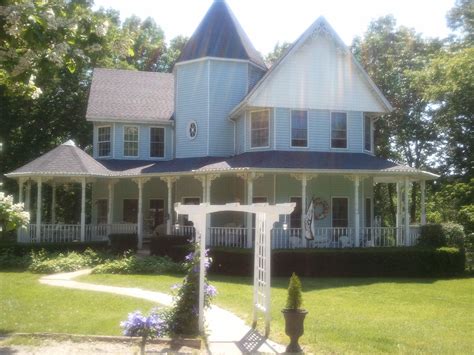 victorian wedding venue... THE venue! Just have to pick a date ...