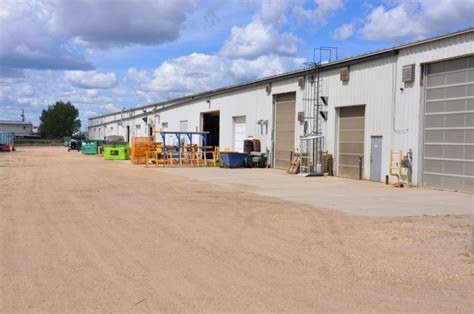 NISKU INDUSTRIAL BAYS W/CRANES | Royal Park Realty