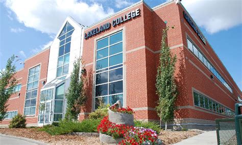 Lakeland College - Du Học & Định Cư Canada