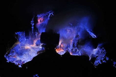 This Indonesian Volcano Burns Electric-Blue Lava - Placeaholic