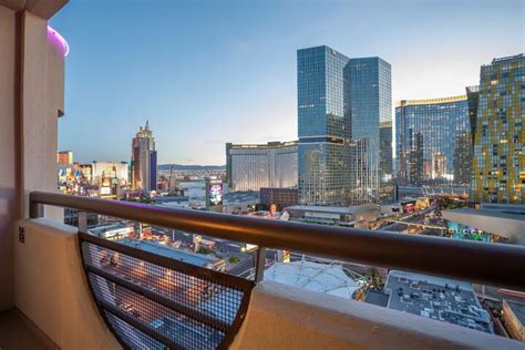 Las Vegas Hotels With Balconies: The Best Views on the Strip ...