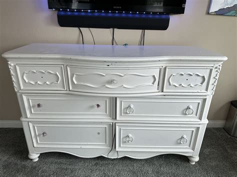 White Dresser & Mirror for Sale in Menifee, CA - OfferUp