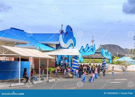 Entrance View of Ocean Adventure Subic Bay Editorial Stock Photo ...