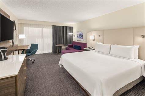 Crowne Plaza Orlando - Lake Buena Vista, an IHG hotel Rooms: Pictures ...