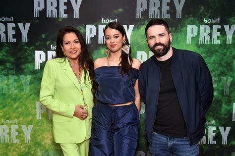 “Prey” Cast & Creators Attend FYC Event In Hollywood – What's On Disney ...