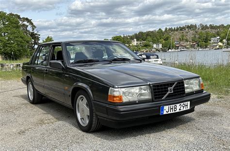 1990 Volvo 740 Turbo 16s - Bidders Highway