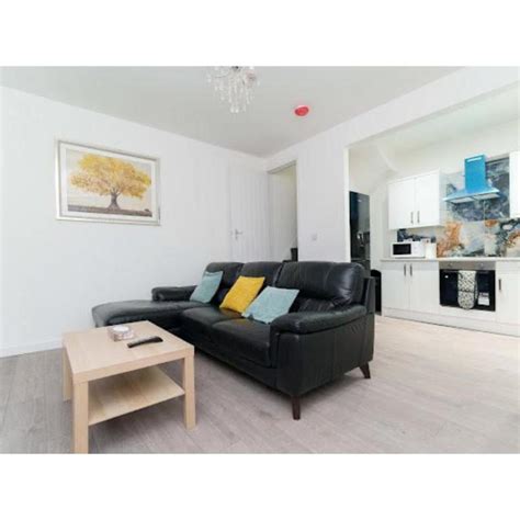 Icon Apartments | Apartment in Leeds, Yorkshire