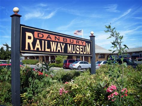 danbury railway museum – I Ride The Harlem Line…