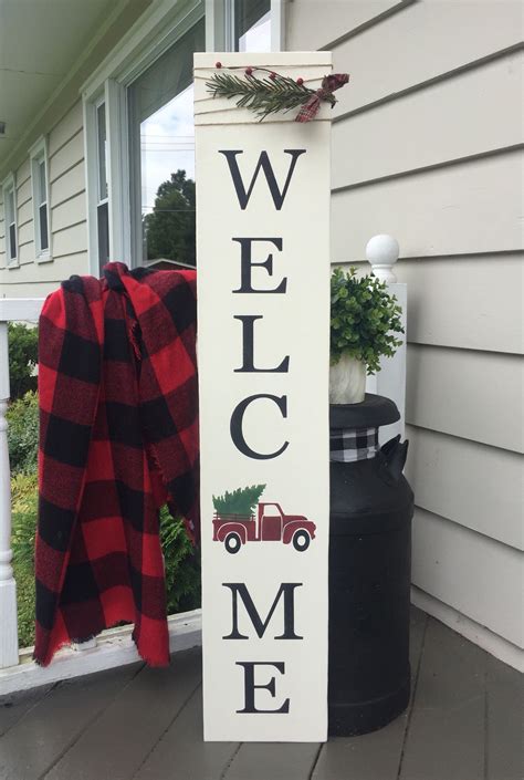 25+ Christmas welcome signs for front porch ideas in 2021 | This is Edit