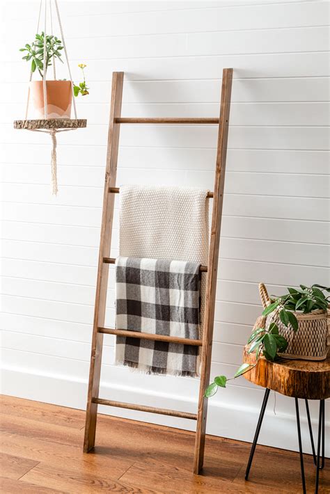 DIY Blanket Ladder - How To Build a Wooden Blanket Ladder - Quilt Ladder