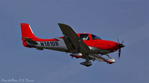 N181DB | 2020 Cirrus SR22T landing at Lovell. | R.J. Duncan | Flickr