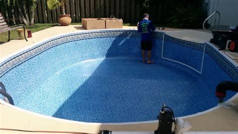 Vinyl Pool Liner install (time lapse) - YouTube