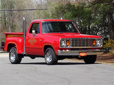 Tutustu 60+ imagen dodge lil red express truck - abzlocal fi