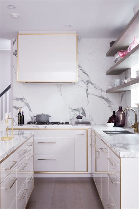 14 White Marble Kitchen Backsplash Ideas You'll Love