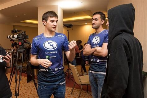 Arteezy Reveals Why He Stopped Playing in The Mid Lane