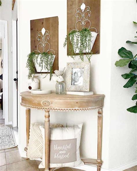 Farmhouse Entryway Table Ideas to Dazzle your Guests - Farmhousehub