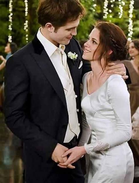 Pin by Twilight Saga on Bella ️ ️ Edward Cullen | Twilight wedding ...