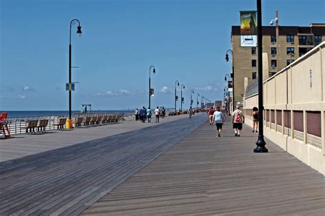 Long Beach boardwalk to stay closed with state’s blessing | Herald ...