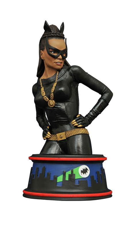 DEC162560 - BATMAN 1966 CATWOMAN EARTHA KITT BUST - Previews World