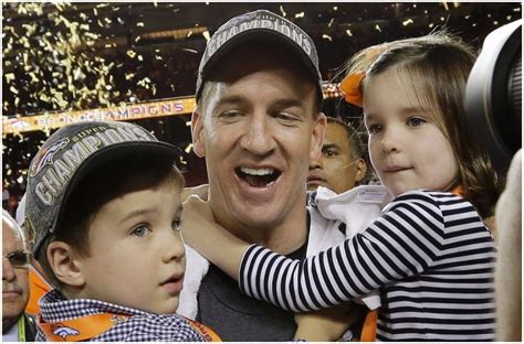 Peyton Manning Wife and Kids, Married, Family, Net Worth, House, Salary