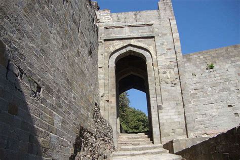 Do you know Kangra Fort has about 8 secret wells ladened with wealth ...