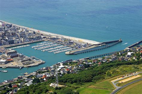 Fecamp Port Entrance Marina in Fecamp, France - Marina Reviews - Phone ...