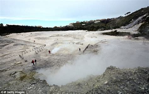 Parents and son die in Solfatara volcanic crater in Naples | Daily Mail ...