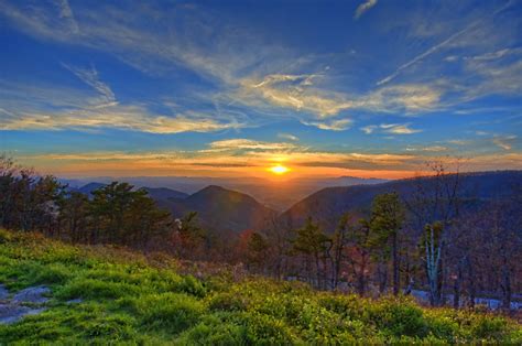 Travel Along The Beautiful Blue Ridge Mountains In Georgia