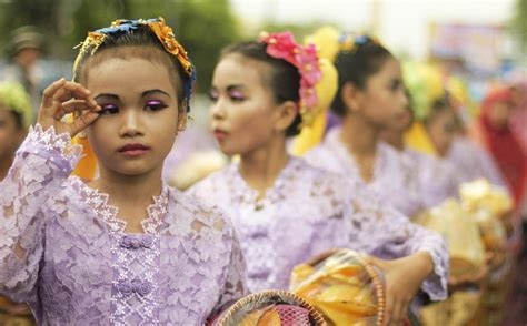 culture of indonesia Culture indonesia spread lot languages