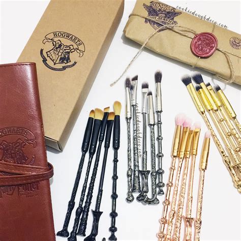 FREE SHIPPING Hogwarts Harry potter Makeup Brushes wand