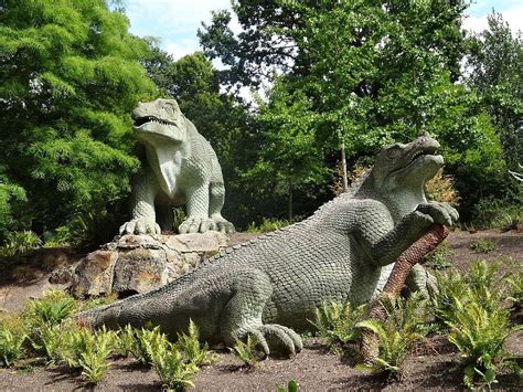 The Strange Victorian Dinosaurs of Crystal Palace Park | Amusing Planet