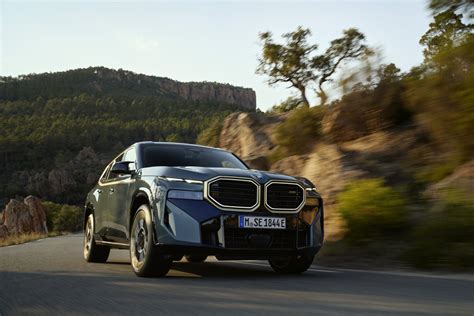 Hybrid BMW XM revealed in full - car and motoring news by CompleteCar.ie