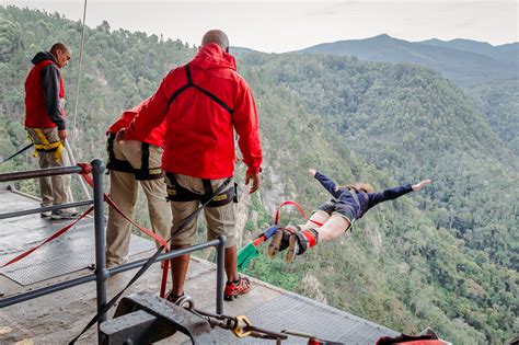 Bungee Jump - Bloukrans River Bridge - Discovering Africa